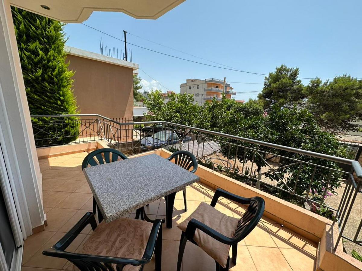Two-bedroom appartment Sarandë Buitenkant foto
