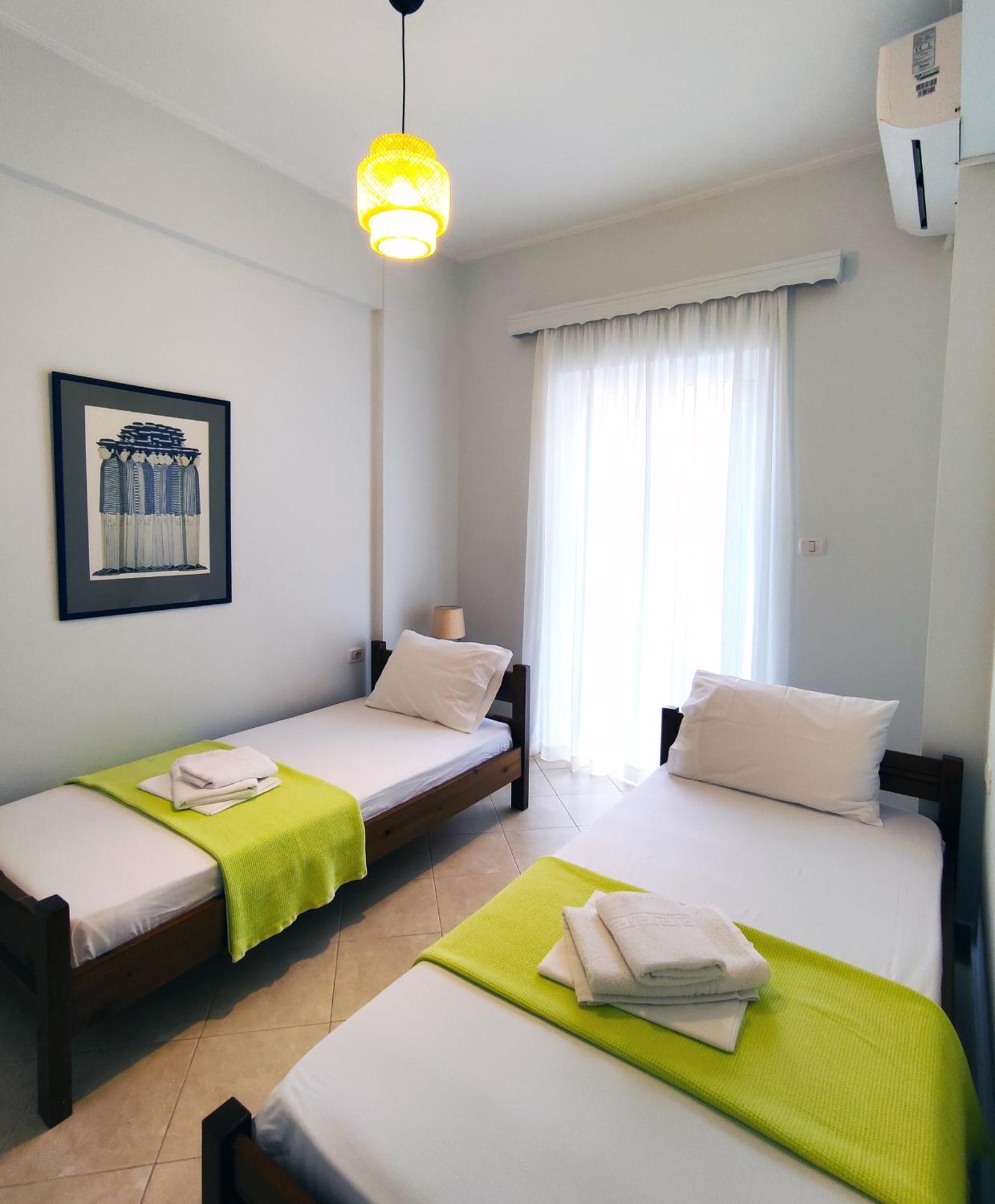 Two-bedroom appartment Sarandë Buitenkant foto