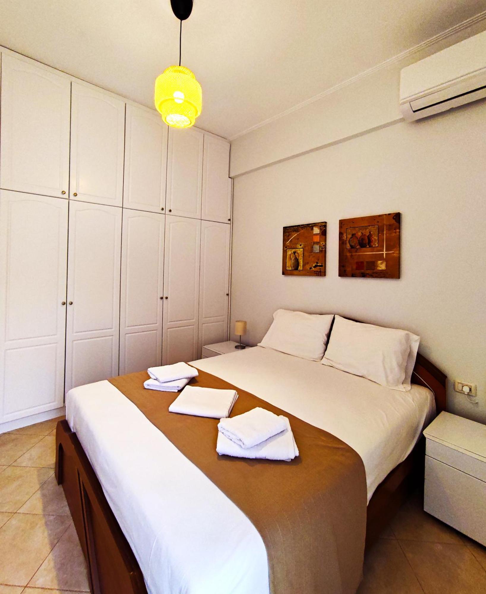 Two-bedroom appartment Sarandë Buitenkant foto