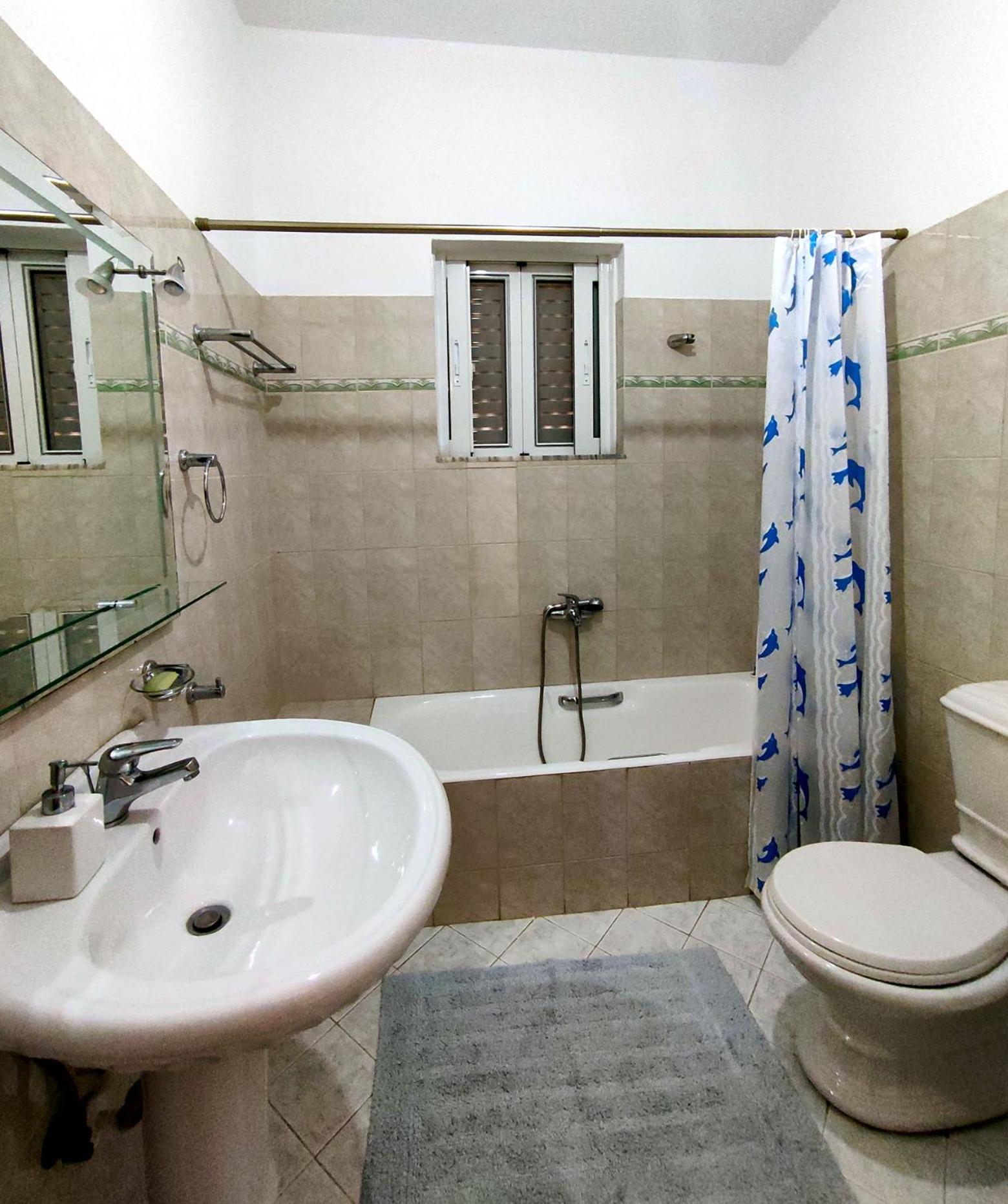 Two-bedroom appartment Sarandë Buitenkant foto